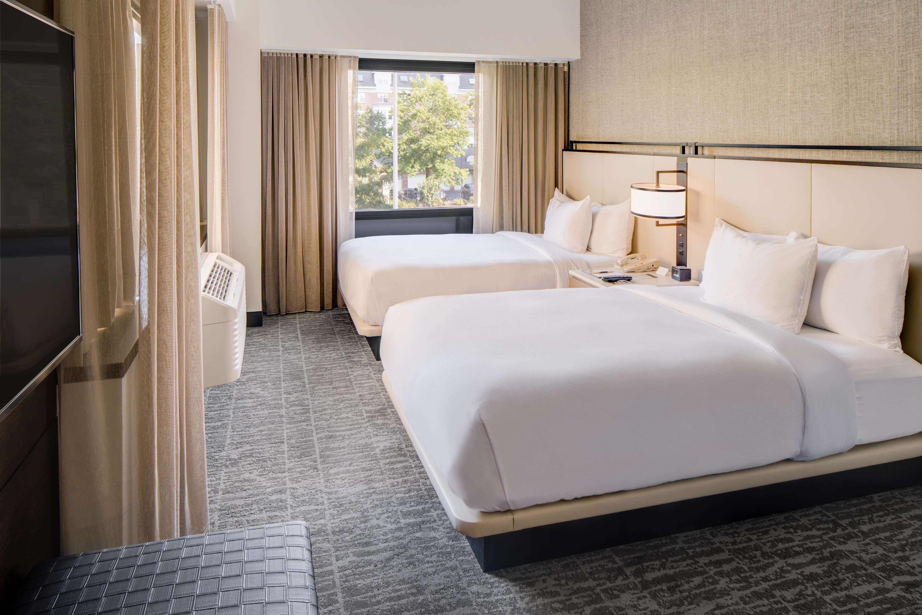 Doubletree By Hilton Hotel & Suites Τζέρσεϊ Εξωτερικό φωτογραφία